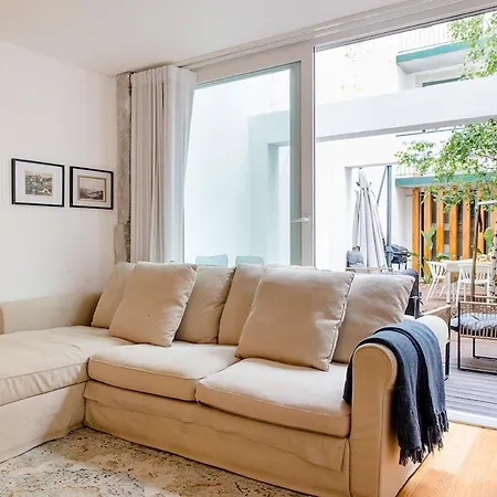 Apartment Sao Bento Patio W Ac Lisbon